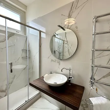 Rooftop Apt - Jacuzzi & Panoramic View Apartment *