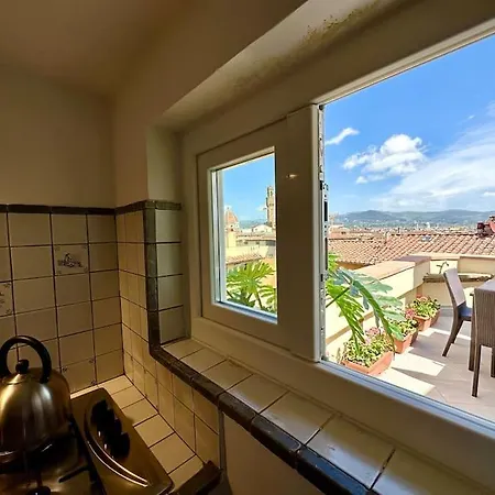 Rooftop Apt - Jacuzzi & Panoramic View * Firenze